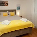 Apartments4you *