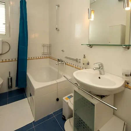 Apartman Apartments4you
