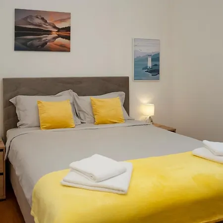 Apartments4you *